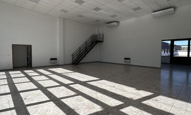 Alquiler Base y Edificio Comercial Centenario sobre Ruta 7 Neuquen