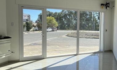 Alquiler Base y Edificio Comercial Centenario sobre Ruta 7 Neuquen