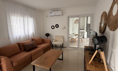 Casa Duplex Amoblada en Alquiler-  La Calandria zona sur