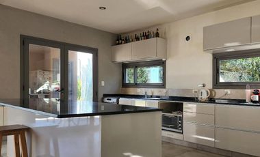 NUEVO VALOR! FINANCIA! Venta/ALQUILER Casa en Chacras de La Reserva, Campana.