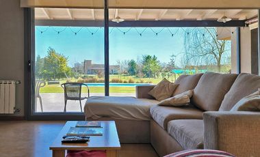 NUEVO VALOR! FINANCIA! Venta/ALQUILER Casa en Chacras de La Reserva, Campana.
