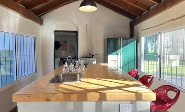 Se vende esta esplendida casa totalmente refaccionada a nueva en La Araucaria