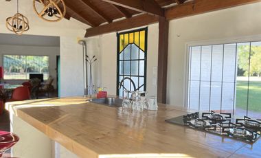 Se vende esta esplendida casa totalmente refaccionada a nueva en La Araucaria