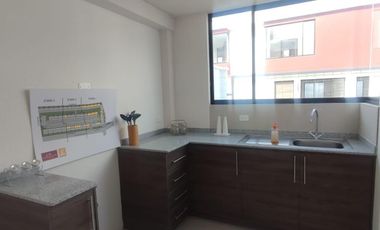 CASA DE VENTA 3 DORMITORIOS POR ESTRENAR - MITAD DEL MUNDO
