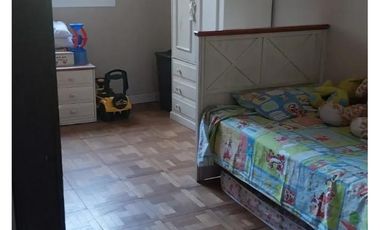 Casa 6 Ambientes refaccionada a nuevo con jardin terraza y cochera