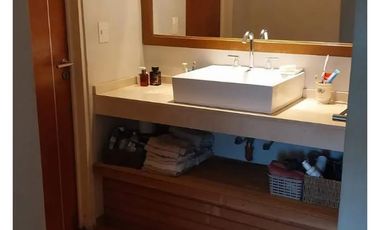 Casa 6 Ambientes refaccionada a nuevo con jardin terraza y cochera