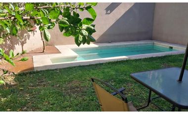 Casa 6 Ambientes refaccionada a nuevo con jardin terraza y cochera