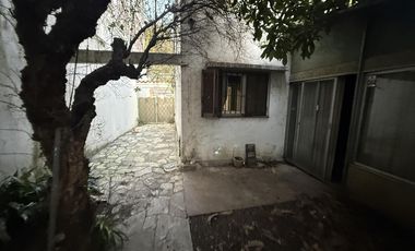Casa de 3 ambientas en ALQUILER, ideal gastronomico   - Wilde