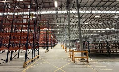 Depósito en Alquiler con racks -15.500m2 - Garin