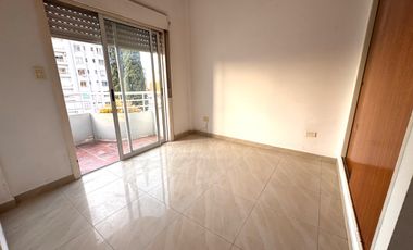 Departamento en alquiler dos ambientes con ascensor y balcón