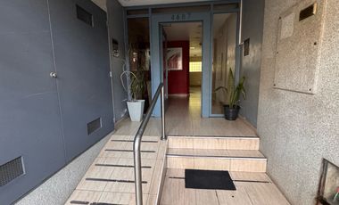Departamento en alquiler dos ambientes con ascensor y balcón