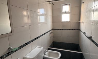Departamento en alquiler dos ambientes con ascensor y balcón
