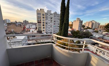 Departamento en alquiler dos ambientes con ascensor y balcón