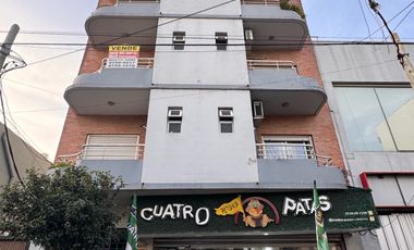 Departamento en alquiler dos ambientes con ascensor y balcón