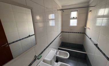 Departamento en alquiler dos ambientes con ascensor y balcón