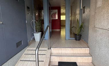 Departamento en alquiler dos ambientes con ascensor y balcón