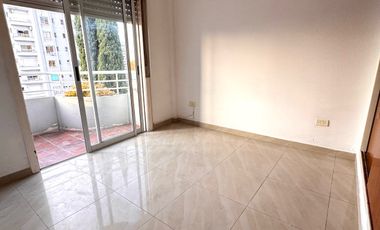 Departamento en alquiler dos ambientes con ascensor y balcón