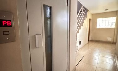Departamento en alquiler dos ambientes con ascensor y balcón
