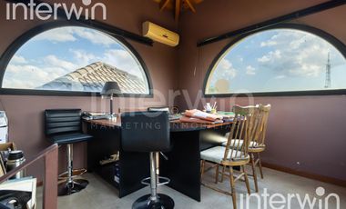 Venta casa sobre terreno de 800 m2 con jardín, piscina, galería, parrilla y terraza. - Garin