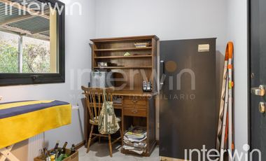 Venta casa sobre terreno de 800 m2 con jardín, piscina, galería, parrilla y terraza. - Garin
