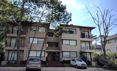 DEPARTAMENTO EN VENTA 3 AMBIENTES EN COMPLEJO PIEDRAS BLANCAS CARILO
