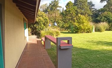 Inmejorable parque con propiedad apto fines comerciales - Casa quinta   Lote.