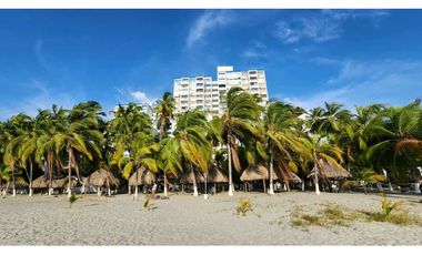 Rento Apartamento en Primera Línea del Mar cerca al Decameron