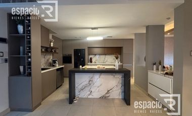 CASA EN VENTA EN FRACCIONAMIENTO LA CANTERA