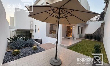 CASA EN VENTA EN FRACCIONAMIENTO LA CANTERA