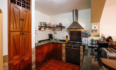 SANTILLI - ARENALES 218 LOMAS DE ZAMORA ESTE