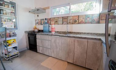 CASA DE 3 DORMITORIOS CON PILETA EN COUNTRY LOS MOLINOS