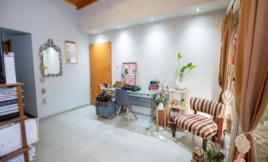 CASA DE 3 DORMITORIOS CON PILETA EN COUNTRY LOS MOLINOS