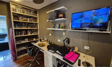 Casa 5 ambientes en Barrio Vicente López