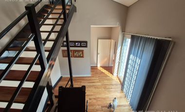 Casa 5 ambientes en Barrio Vicente López