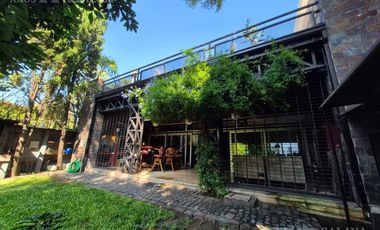 Casa 5 ambientes en Barrio Vicente López