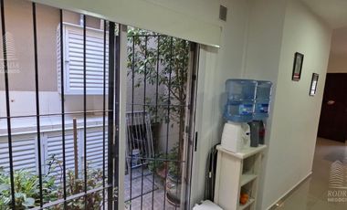 |CASA EN HERMOSA ZONA DE SAN BERNARDO|TERRAZA Y COCHERA CUB| RETASADA