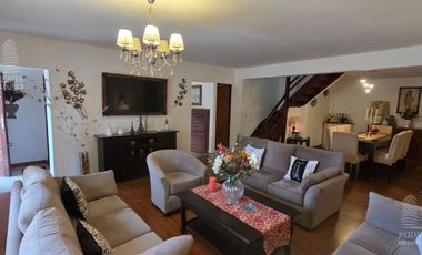 |CASA EN HERMOSA ZONA DE SAN BERNARDO|TERRAZA Y COCHERA CUB| RETASADA