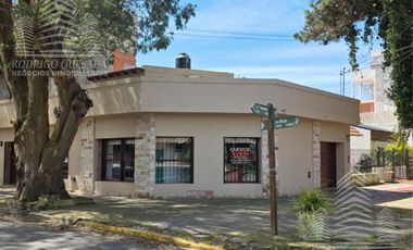 |CASA EN HERMOSA ZONA DE SAN BERNARDO|TERRAZA Y COCHERA CUB| RETASADA