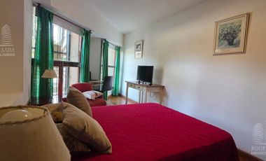 |CASA EN HERMOSA ZONA DE SAN BERNARDO|TERRAZA Y COCHERA CUB| RETASADA