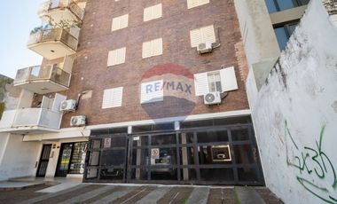 Venta Depto 2 dormitorios-Cochera-Bajas expensas