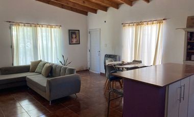 CASA EN VENTA DOS DORMITORIOS  RAUCH