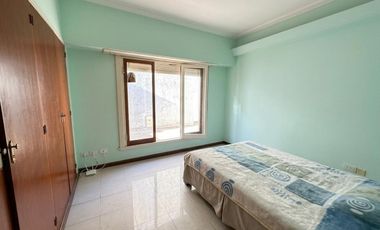 VENTA CASA 4 AMBIENTES CON DOBLE COCHERA CENTRO