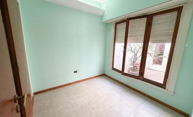 VENTA CASA 4 AMBIENTES CON DOBLE COCHERA CENTRO
