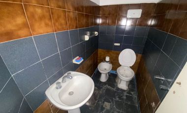 VENTA EN BLOCK 4 DEPTOS DE 2 AMB C/U + GALPÓN