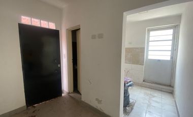 VENTA EN BLOCK 4 DEPTOS DE 2 AMB C/U + GALPÓN