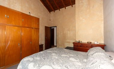 VENTA DE CASA EN HURLINGHAM OPORTUNIDAD!!