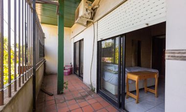 VENTA DE CASA EN HURLINGHAM OPORTUNIDAD!!