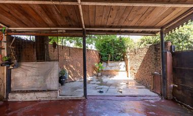 VENTA DE CASA EN HURLINGHAM OPORTUNIDAD!!