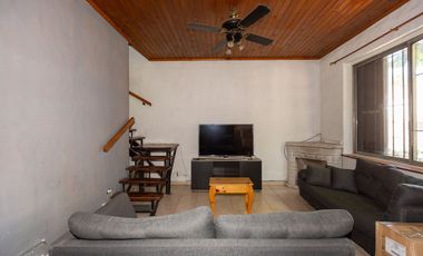 VENTA DE CASA EN HURLINGHAM OPORTUNIDAD!!