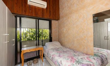 VENTA DE CASA EN HURLINGHAM OPORTUNIDAD!!